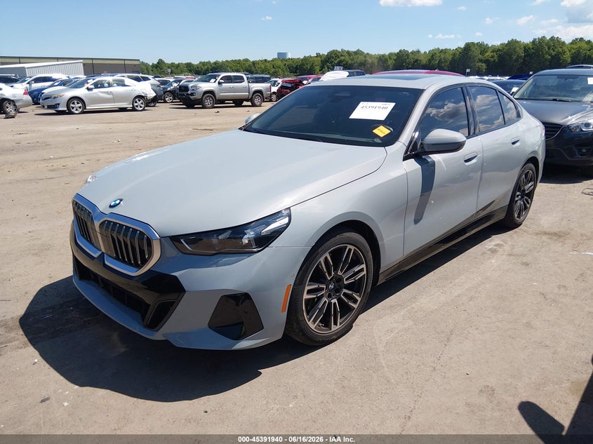 2024 BMW 5er VIN WBA53FJ05RCT09096 IAAI salvage auction — HAIL, Salvage Title, sold $36,150 on 2026-08-11 (photo 2)