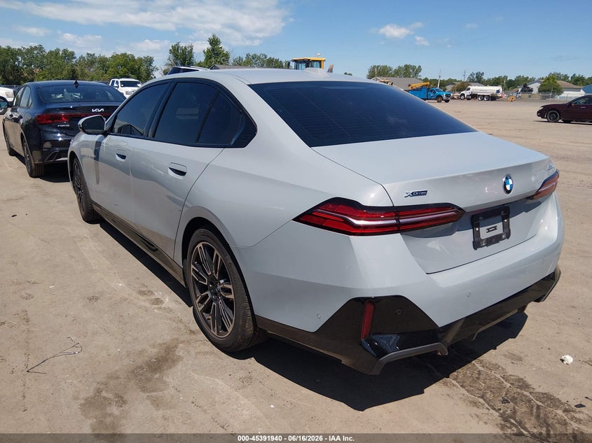 2024 BMW 5er VIN WBA53FJ05RCT09096 IAAI salvage auction — HAIL, Salvage Title, sold $36,150 on 2026-08-11 (photo 3)