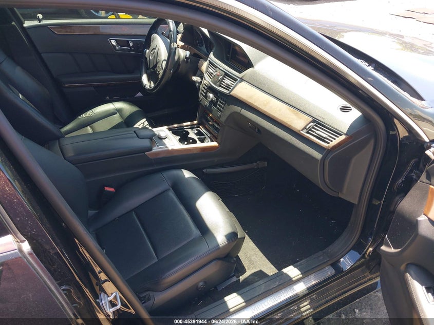 2011 Mercedes-benz E-class VIN WDDHF8HB2BA487100 IAAI salvage auction — RIGHT FRONT, Salvage (Pennsylvania), sold $25 on 2026-07-24 (photo 5)