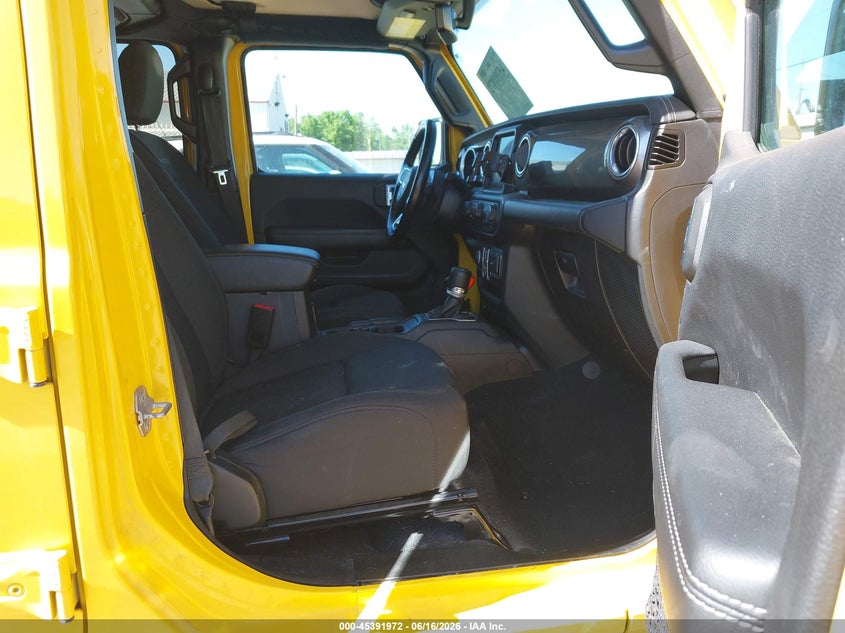 2020 Jeep Wrangler / VIN 1C4HJXEN7LW151870 IAAI salvage auction — RIGHT REAR, Salvage Title, sold $8,200 on 2026-08-21 (photo 5)