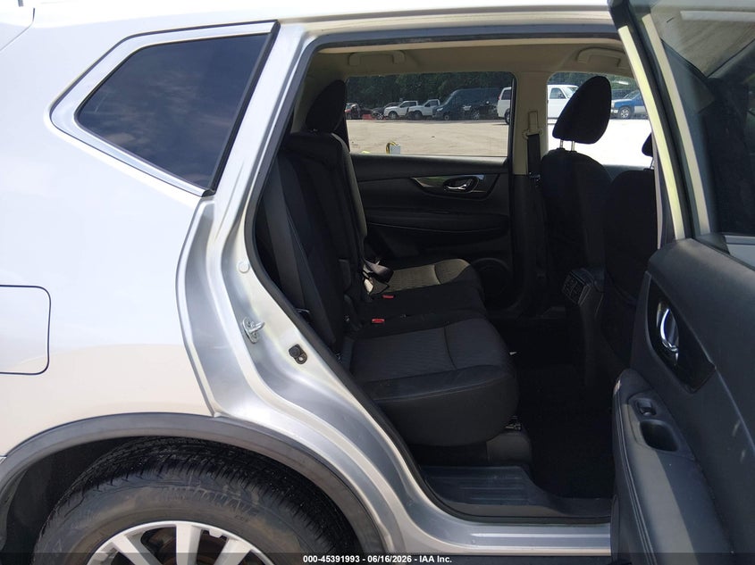 2017 Nissan Rogue VIN KNMAT2MV8HP578833 IAAI salvage auction — FRONT END, Salvage (Kansas), sold $1,400 on 2026-07-15 (photo 8)