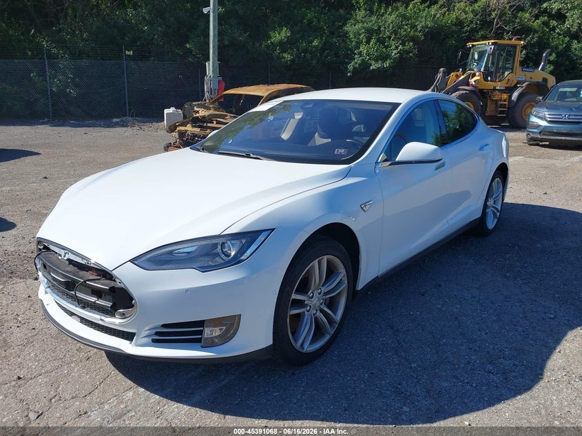 2014 Tesla Model s VIN 5YJSA1S14EFP63620 IAAI salvage auction — FRONT END, Clear (Pennsylvania), sold $1,500 on 2026-07-24 (photo 2)