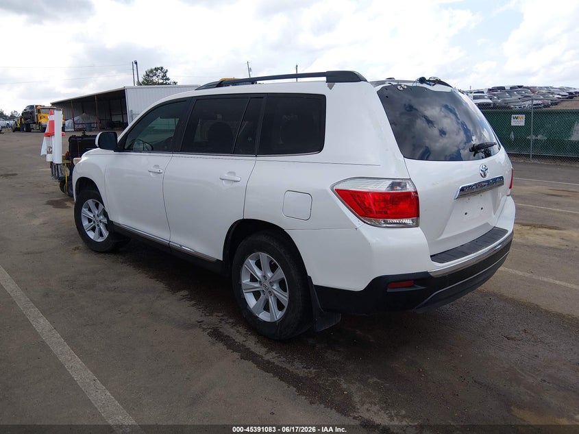2013 Toyota Highlander VIN 5TDZK3EH2DS133752 IAAI salvage auction — SIDE, Salvage (Mississippi), sold $1,950 on 2026-07-23 (photo 3)