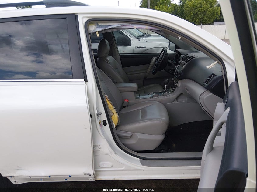2013 Toyota Highlander VIN 5TDZK3EH2DS133752 IAAI salvage auction — SIDE, Salvage (Mississippi), sold $1,950 on 2026-07-23 (photo 5)