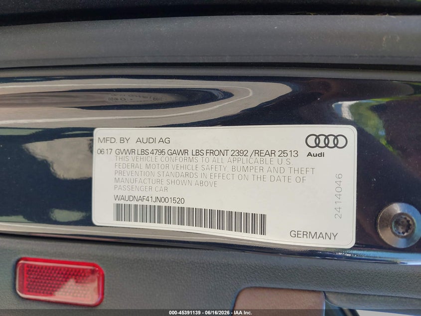 2018 Audi A4 VIN WAUDNAF41JN001520 IAAI salvage auction — RIGHT SIDE, Clear (New Jersey), sold $2,700 on 2026-07-20 (photo 9)
