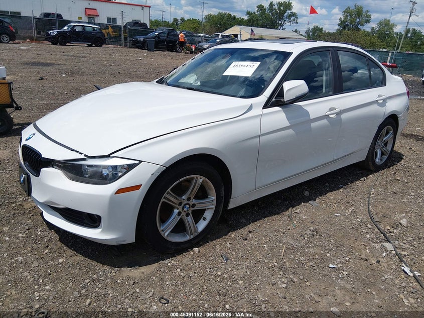 2014 BMW 3er VIN WBA3B5C57EF959246 IAAI salvage auction — RIGHT FRONT, Salvage (Ohio), sold $25 on 2026-07-29 (photo 2)
