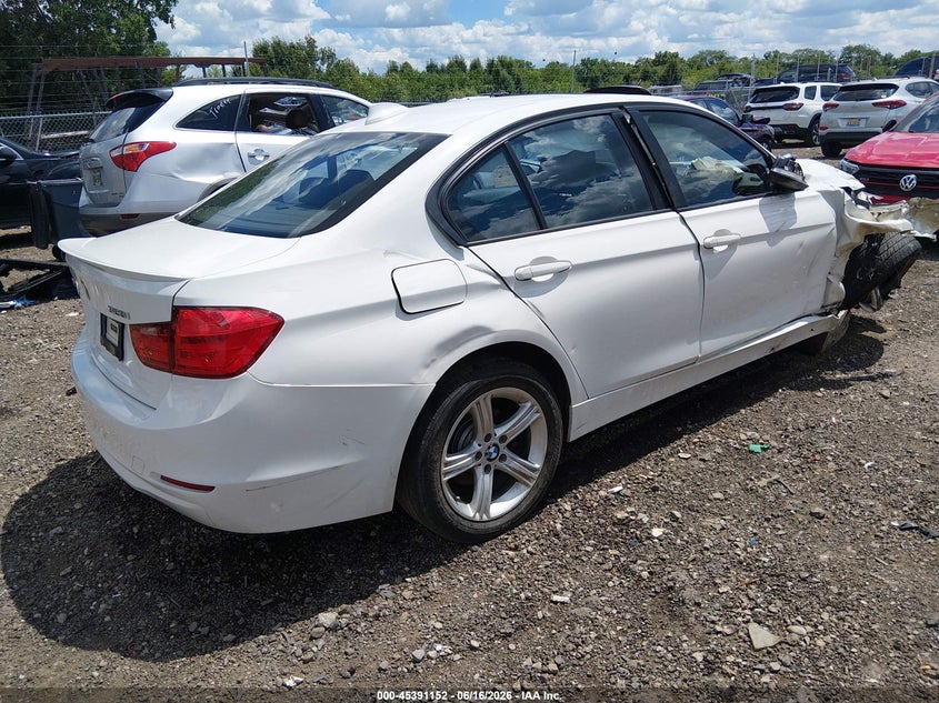 2014 BMW 3er VIN WBA3B5C57EF959246 IAAI salvage auction — RIGHT FRONT, Salvage (Ohio), sold $25 on 2026-07-29 (photo 4)