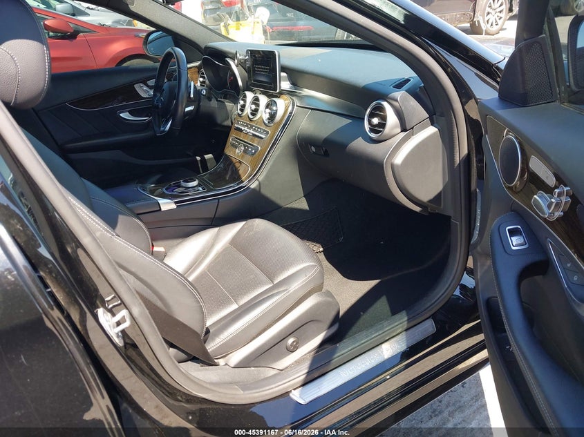 2018 Mercedes-benz C-klasse VIN WDDWF4JB4JR423988 IAAI salvage auction — LEFT FRONT, Salvage (California), sold $7,300 on 2026-08-06 (photo 5)