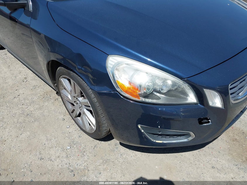 2013 Volvo S60 VIN YV1612FH4D2185125 IAAI salvage auction — NORMAL WEAR, Clear (Washington), sold $550 on 2026-07-08 (photo 6)
