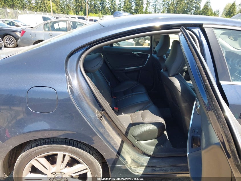 2013 Volvo S60 VIN YV1612FH4D2185125 IAAI salvage auction — NORMAL WEAR, Clear (Washington), sold $550 on 2026-07-08 (photo 8)