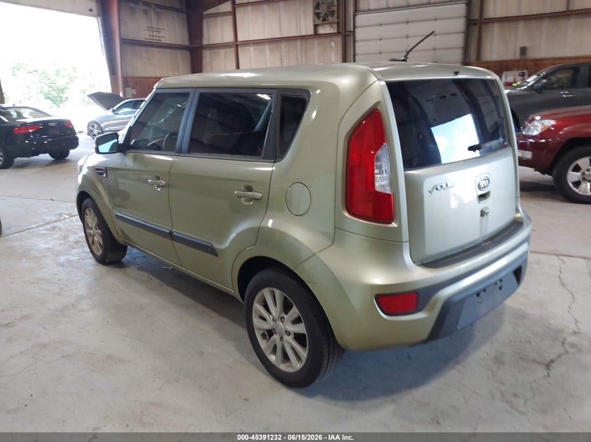 2012 Kia Soul VIN KNDJT2A62C7361686 IAAI salvage auction — NORMAL WEAR, Clear (Connecticut), sold $475 on 2026-07-29 (photo 3)