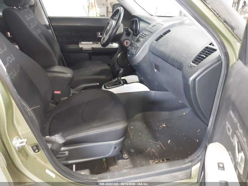 2012 Kia Soul VIN KNDJT2A62C7361686 IAAI salvage auction — NORMAL WEAR, Clear (Connecticut), sold $475 on 2026-07-29 (photo 5)