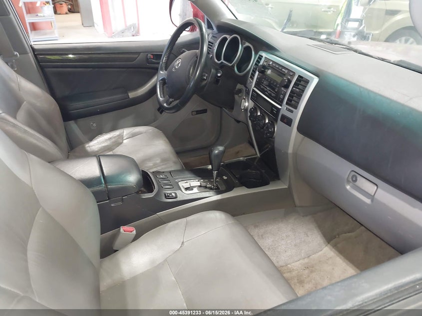 2005 Toyota 4runner VIN JTEBT17R958026434 IAAI salvage auction — NORMAL WEAR, Clear (Connecticut), sold $1,400 on 2026-07-15 (photo 5)
