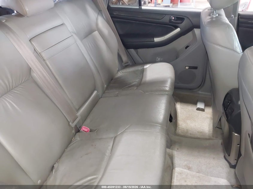 2005 Toyota 4runner VIN JTEBT17R958026434 IAAI salvage auction — NORMAL WEAR, Clear (Connecticut), sold $1,400 on 2026-07-15 (photo 8)
