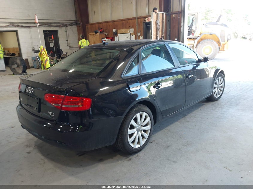 2013 Audi A4 VIN WAUBFAFL8DN026656 IAAI salvage auction — NORMAL WEAR, Clear (Connecticut), sold $425 on 2026-07-15 (photo 4)