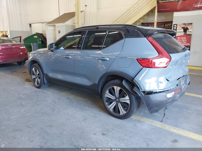 2023 Volvo VIN YV4ED3UW2P2074607 IAAI salvage auction — REAR END, Salvage (Oregon), sold $12,600 on 2026-08-16 (photo 3)