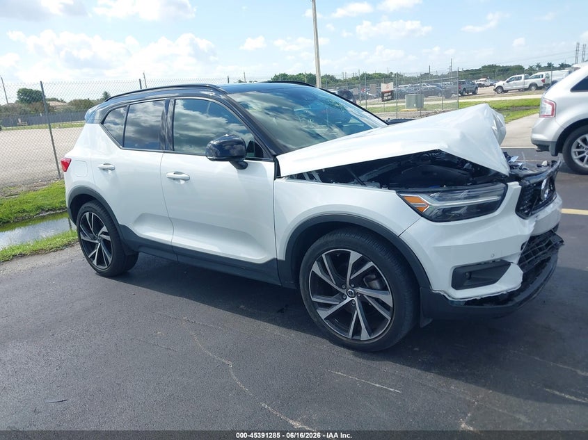 2021 Volvo Xc40 VIN YV4162UM9M2574907 IAAI salvage auction — LEFT FRONT, Rebuildable (Florida), sold $7,000 on 2026-07-23 (photo 1)