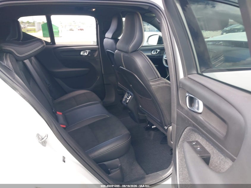 2021 Volvo Xc40 VIN YV4162UM9M2574907 IAAI salvage auction — LEFT FRONT, Rebuildable (Florida), sold $7,000 on 2026-07-23 (photo 8)
