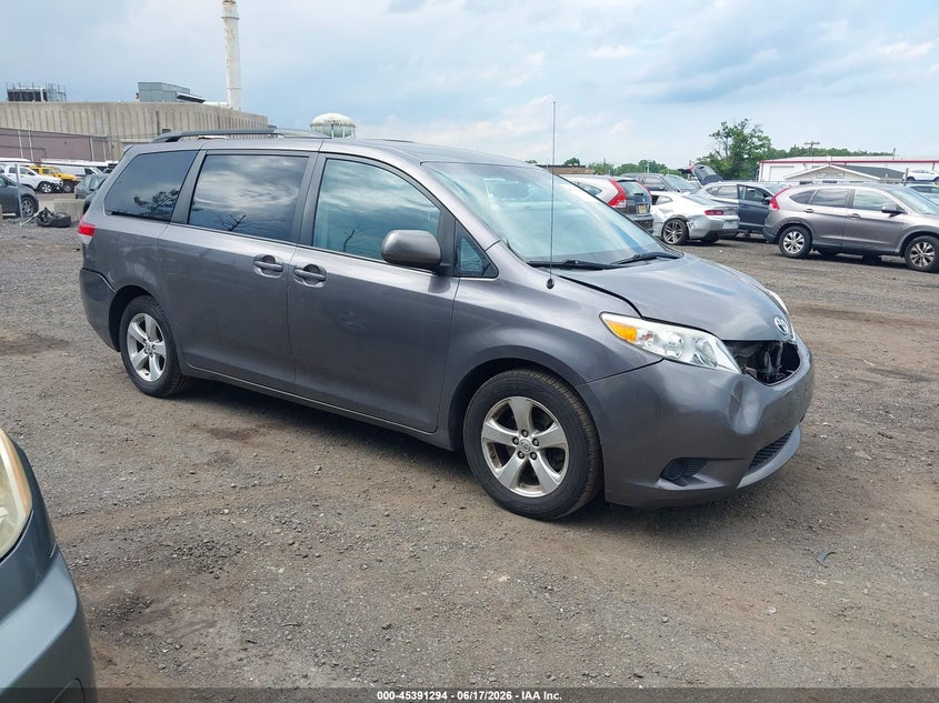 2013 Toyota Sienna VIN 5TDKK3DC9DS308635 IAAI salvage auction — REAR END, Salvage (Idaho), sold $2,750 on 2026-07-13 (photo 1)