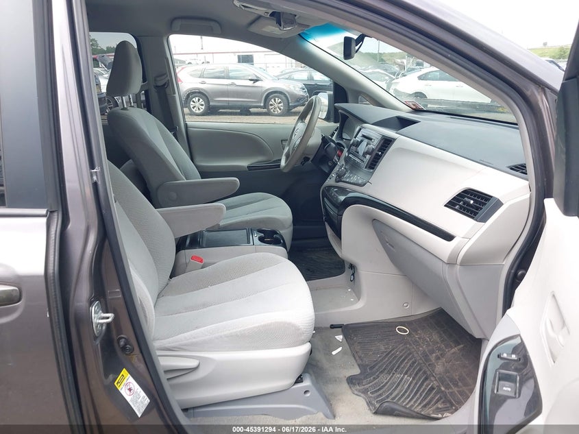 2013 Toyota Sienna VIN 5TDKK3DC9DS308635 IAAI salvage auction — REAR END, Salvage (Idaho), sold $2,750 on 2026-07-13 (photo 5)