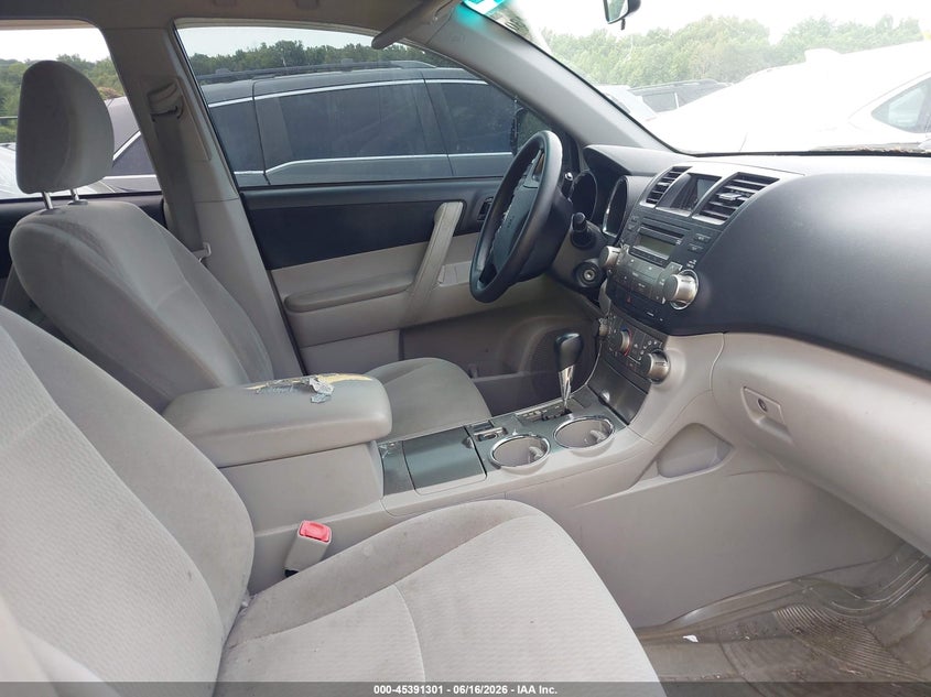 2010 Toyota Highlander VIN 5TDZA3EHXAS006875 IAAI salvage auction — NORMAL WEAR, Repossession Paperwork (South Carolina), sold $1,825 on 2026-07-07 (photo 5)