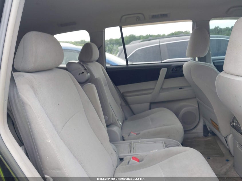 2010 Toyota Highlander VIN 5TDZA3EHXAS006875 IAAI salvage auction — NORMAL WEAR, Repossession Paperwork (South Carolina), sold $1,825 on 2026-07-07 (photo 8)