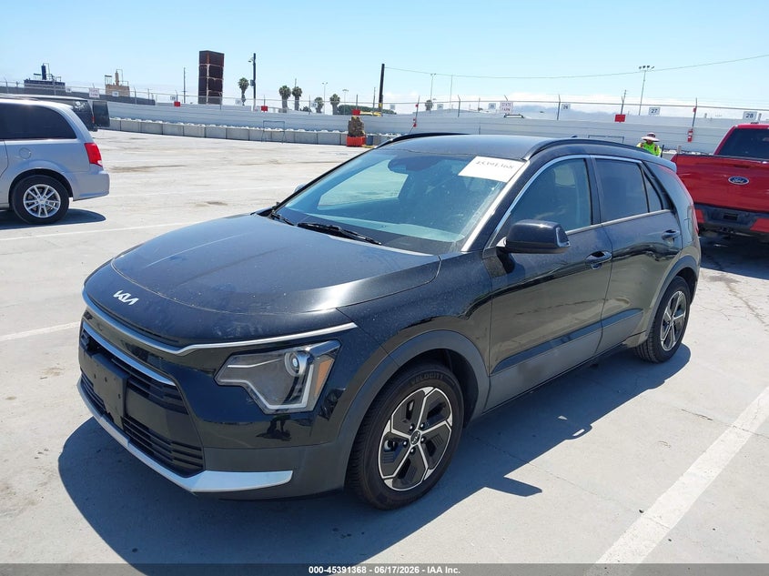 2023 Kia Niro VIN KNDCR3LE2P5050603 IAAI salvage auction — RIGHT FRONT, Salvage (California), sold $8,200 on 2026-07-08 (photo 2)