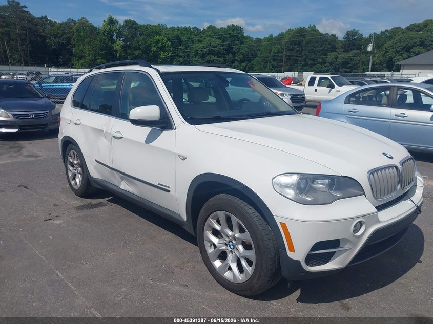 2013 BMW X5 VIN 5UXZV4C55D0B17393 IAAI salvage auction — NORMAL WEAR, Repossession Paperwork (Georgia), sold $1,000 on 2026-07-29 (photo 3)