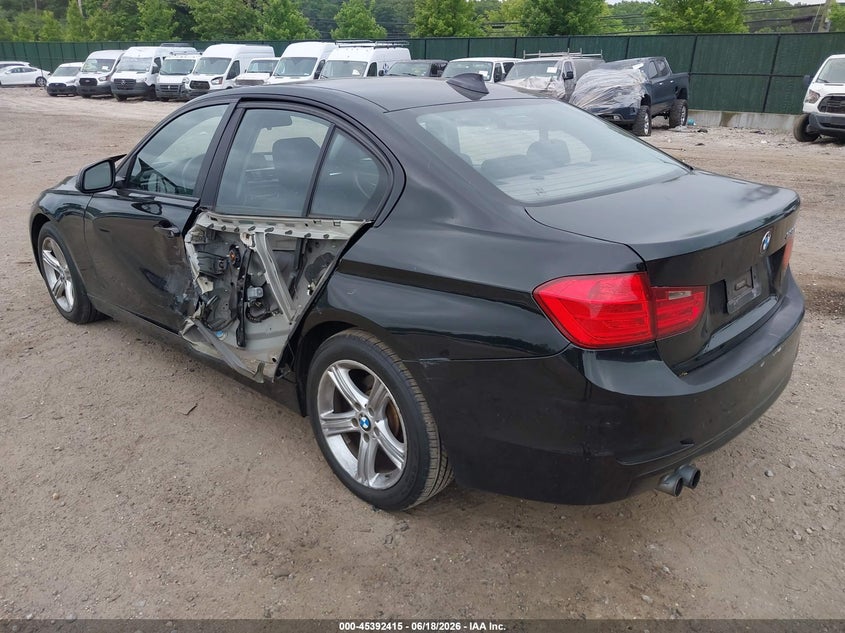 2013 BMW 3er VIN WBA3B3C53DJ976254 IAAI salvage auction — SIDE, Mv-907A (New York), sold $750 on 2026-07-07 (photo 3)