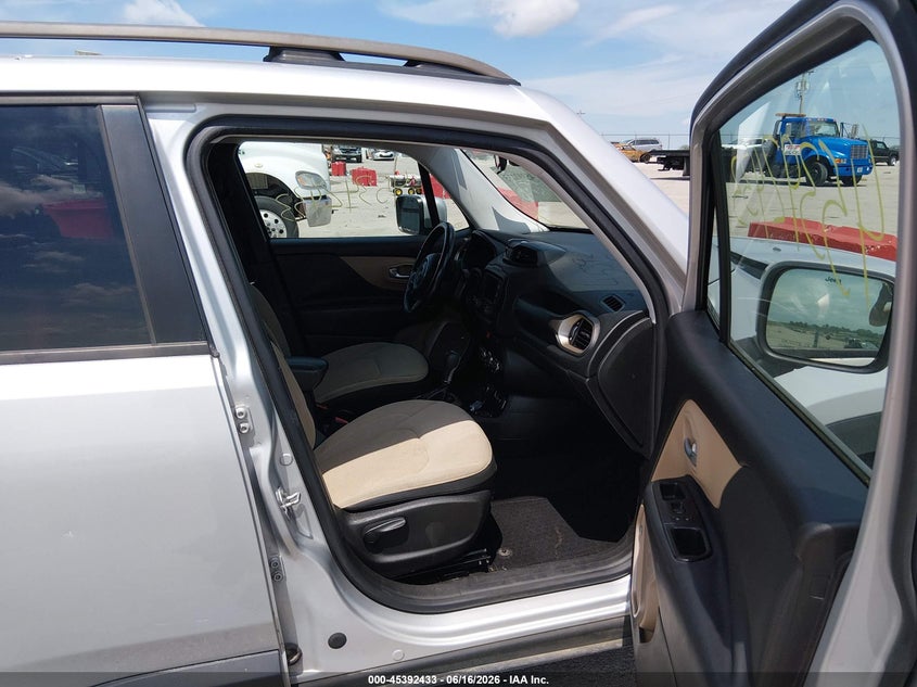 2016 Jeep Renegade VIN ZACCJBBTXGPD52746 IAAI salvage auction — FRONT END, Salvage (Missouri), sold $2,850 on 2026-07-16 (photo 5)