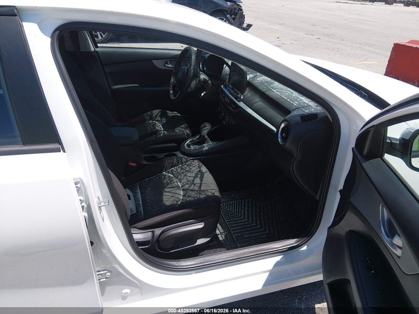 2023 Kia Forte VIN 3KPF24AD5PE602472 IAAI salvage auction — ROOF, Salvage (Missouri), sold $4,050 on 2026-07-25 (photo 5)