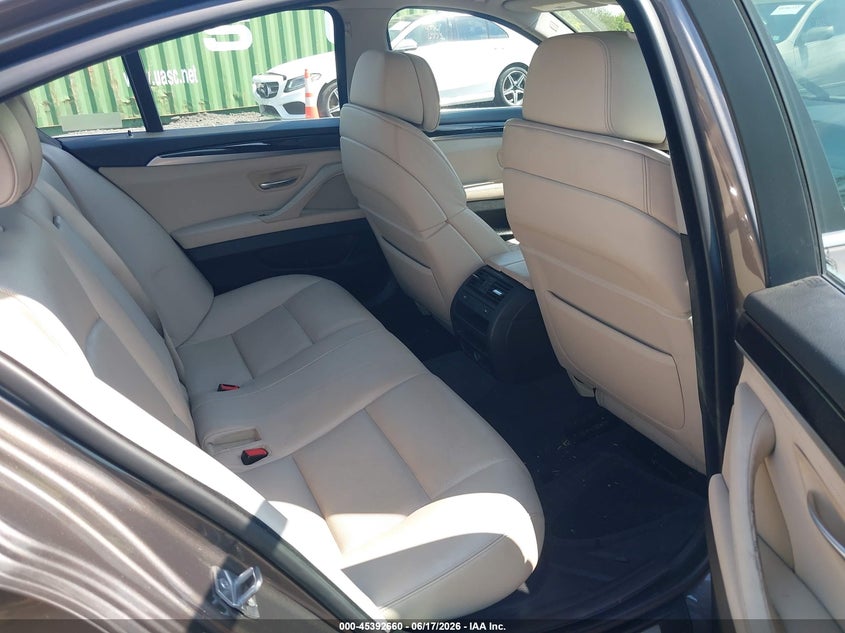 2013 BMW 5er VIN WBAFU9C59DDY71436 IAAI salvage auction — NORMAL WEAR, Clear (New York), sold $575 on 2026-07-14 (photo 8)
