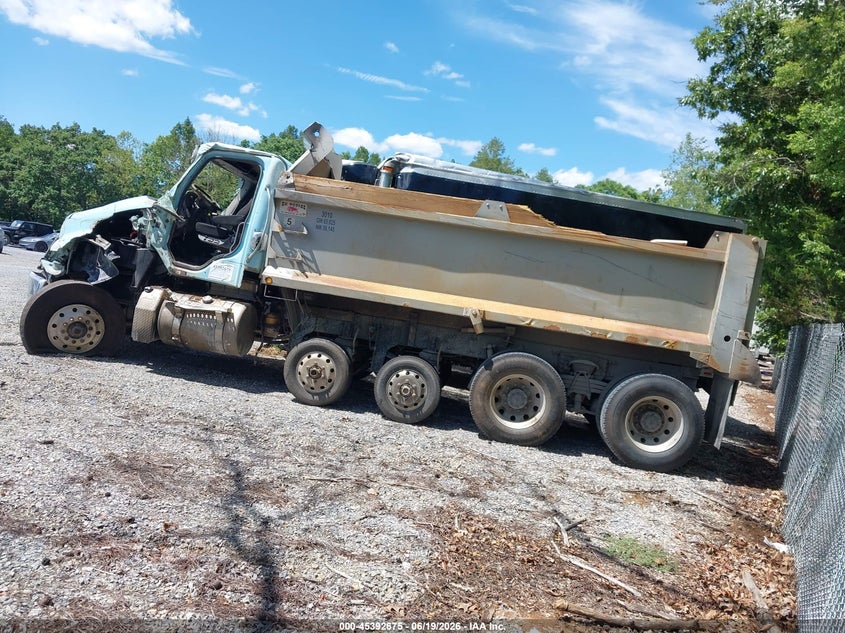 2017 Freightliner 114sd VIN 3ALSG3DV0HDJD5767 IAAI salvage auction — FRONT END, Salvage (Virginia), sold $13,050 on 2026-08-12 (photo 3)