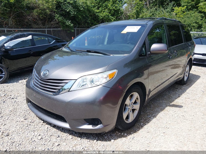 2015 Toyota Sienna VIN 5TDKK3DC4FS582778 IAAI salvage auction — RIGHT FRONT, Salvage (Ohio), sold $3,075 on 2026-07-14 (photo 2)