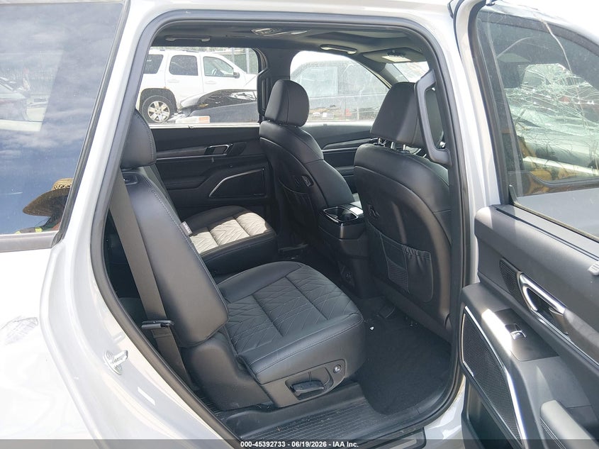 2024 Kia Telluride VIN 5XYP5DGC3RG505660 IAAI salvage auction — STORM DAMAGE, Salvage (Kansas), sold $7,000 on 2026-07-24 (photo 8)