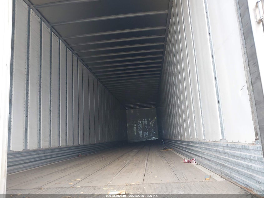 2022 Utility trailer mfg Unknown VIN 1UYVS2537N3724418 IAAI salvage auction — SIDE, Wait Title, sold $2,050 on 2026-09-29 (photo 5)