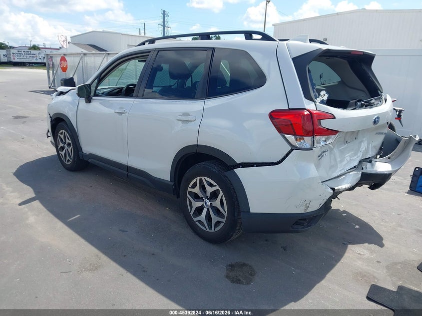 2023 Subaru Forester VIN JF2SKAEC8PH462136 IAAI salvage auction — FRONT & REAR, Rebuildable (Florida), sold $6,000 on 2026-07-13 (photo 3)