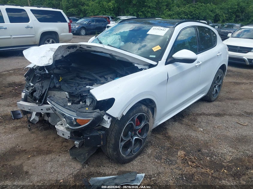 2021 Alfa romeo Stelvio VIN ZASPAKBN3M7D00734 IAAI salvage auction — FRONT END, Salvage (Ohio), sold $25 on 2026-07-28 (photo 2)