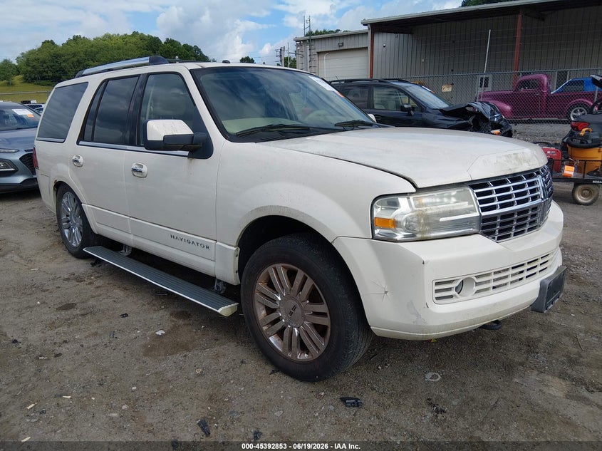 2007 Lincoln Navigator VIN 5LMFU285X7LJ19931 IAAI salvage auction — NORMAL WEAR, Clear-Dealer Only (West Virginia), sold $175 on 2026-07-09 (photo 1)