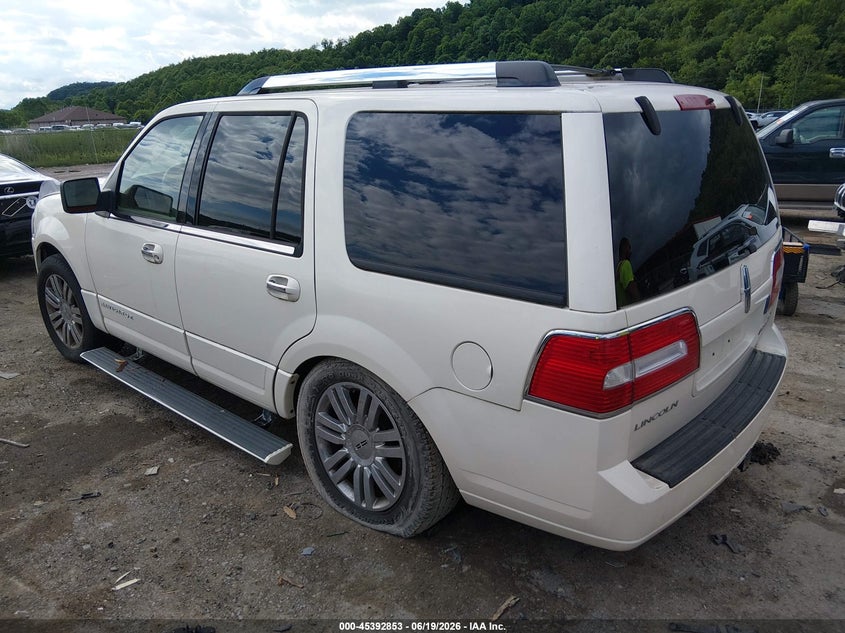 2007 Lincoln Navigator VIN 5LMFU285X7LJ19931 IAAI salvage auction — NORMAL WEAR, Clear-Dealer Only (West Virginia), sold $175 on 2026-07-09 (photo 3)
