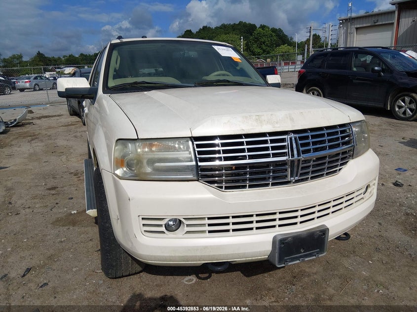 2007 Lincoln Navigator VIN 5LMFU285X7LJ19931 IAAI salvage auction — NORMAL WEAR, Clear-Dealer Only (West Virginia), sold $175 on 2026-07-09 (photo 6)