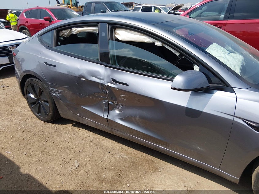 2025 Tesla Model 3 VIN 5YJ3E1EA6SF922010 IAAI salvage auction — RIGHT SIDE, Salvage Title, sold $9,000 on 2026-07-28 (photo 6)