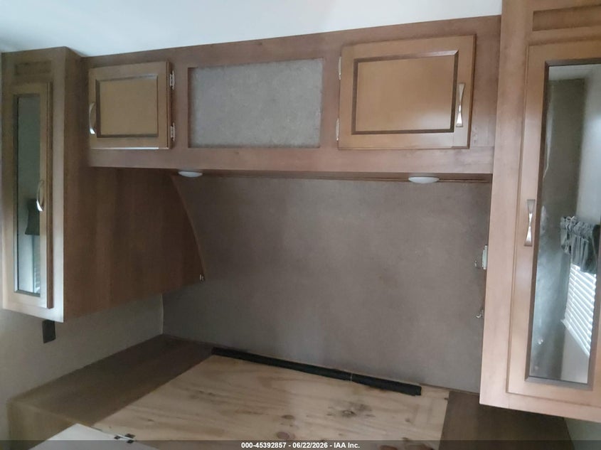 2018 Fore River coac VIN 5ZT2CATB7JU030401 IAAI salvage auction — HAIL, Salvage (Alabama), sold $5,600 on 2026-07-13 (photo 8)