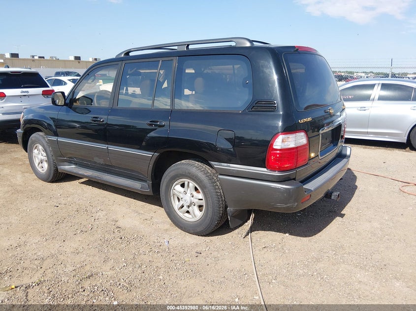 1998 Lexus Lx 470 VIN JT6HT00W4W0010688 IAAI salvage auction — HAIL, Salvage (Kansas), sold $2,850 on 2026-07-11 (photo 3)