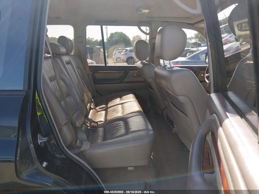 1998 Lexus Lx 470 VIN JT6HT00W4W0010688 IAAI salvage auction — HAIL, Salvage (Kansas), sold $2,850 on 2026-07-11 (photo 8)