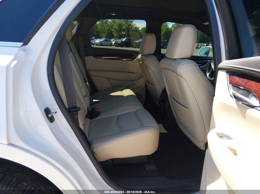 2017 Cadillac Xt5 VIN 1GYKNERS6HZ218151 IAAI salvage auction — RIGHT FRONT, Salvage (Idaho), sold $2,200 on 2026-07-10 (photo 8)