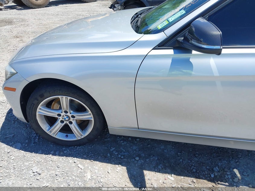 2014 BMW 3er VIN WBA3B5C57EF599511 IAAI salvage auction — UNDERCARRIAGE, Salvage Title, sold $125 on 2026-08-18 (photo 6)