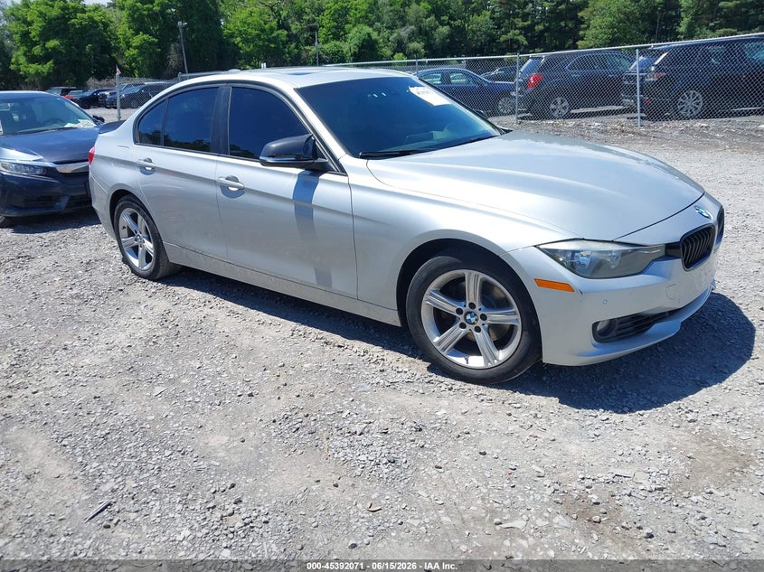2014 BMW 3er VIN WBA3B5C57EF599511 IAAI salvage auction — UNDERCARRIAGE, Salvage Title, sold $125 on 2026-08-18 (photo 1)