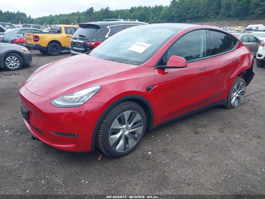 2022 Tesla Model y VIN 7SAYGAEE0NF392210 IAAI salvage auction — REAR END, Salvage (Massachusetts), sold $10,600 on 2026-07-29 (photo 2)