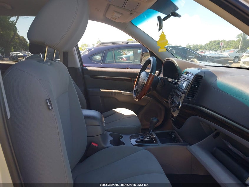 2011 Hyundai Santa fe VIN 5XYZGDAB1BG035556 IAAI salvage auction — NORMAL WEAR, Clear (New York), sold $1,050 on 2026-07-07 (photo 5)